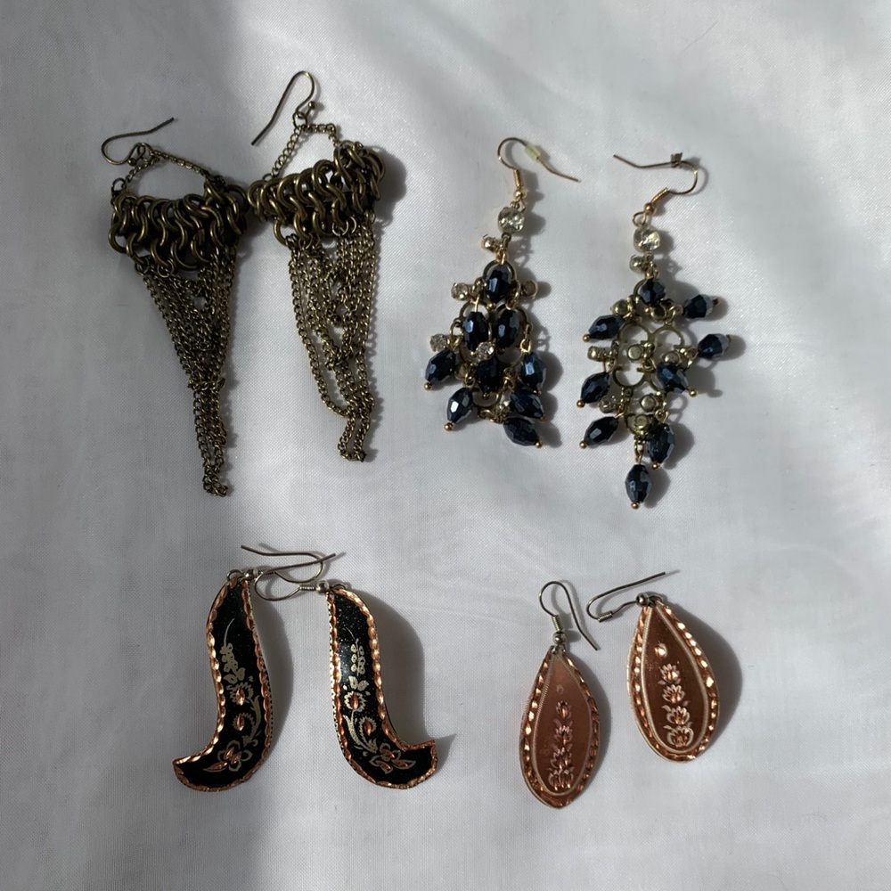 4 earrings
